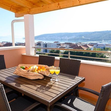 Appartement Loni à Trogir Extérieur photo