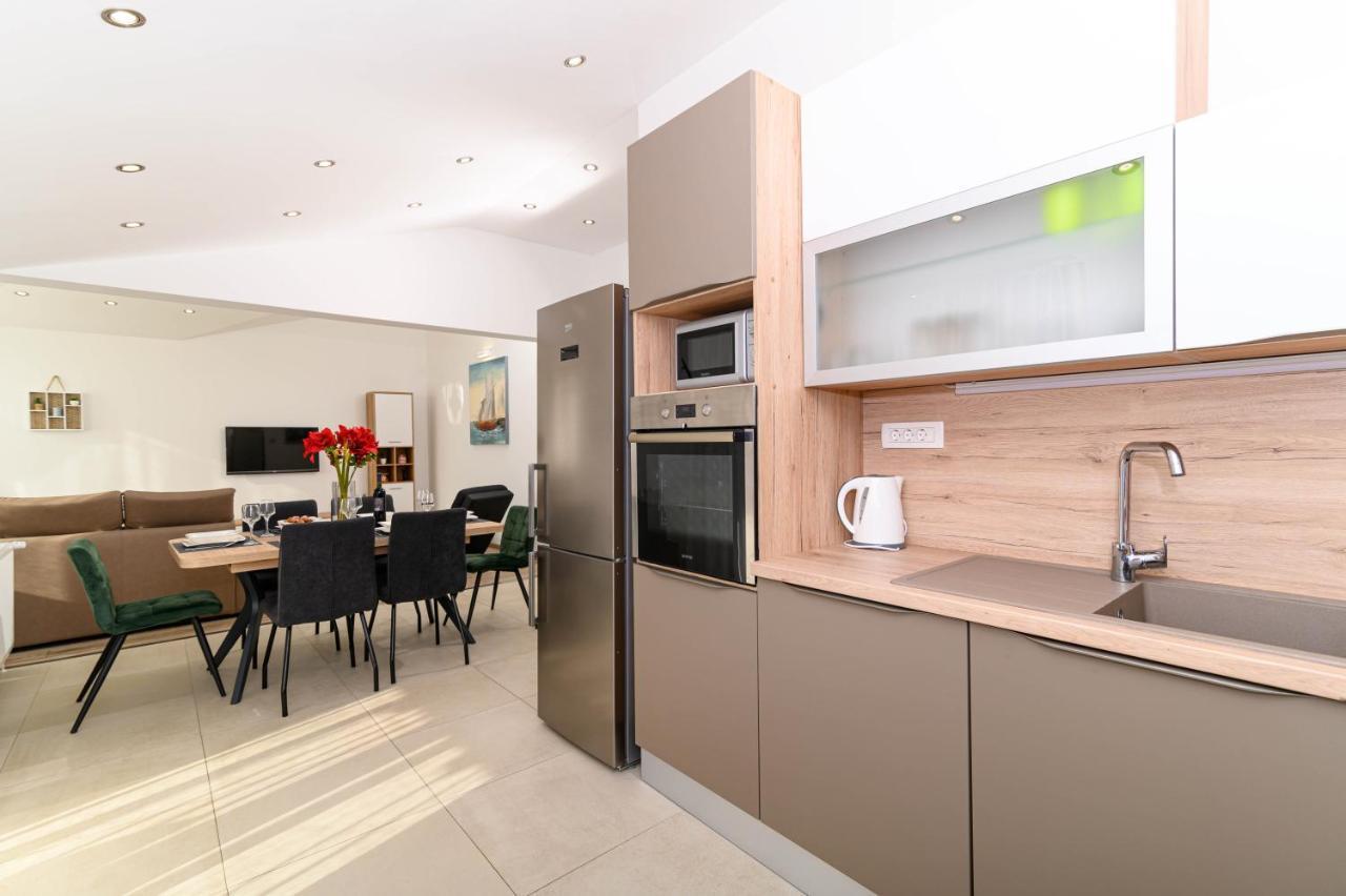 Appartement Loni à Trogir Extérieur photo