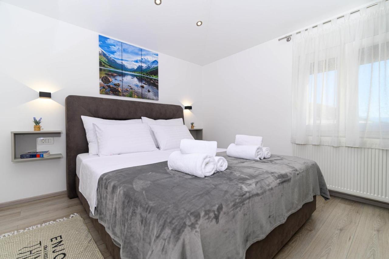 Appartement Loni à Trogir Extérieur photo